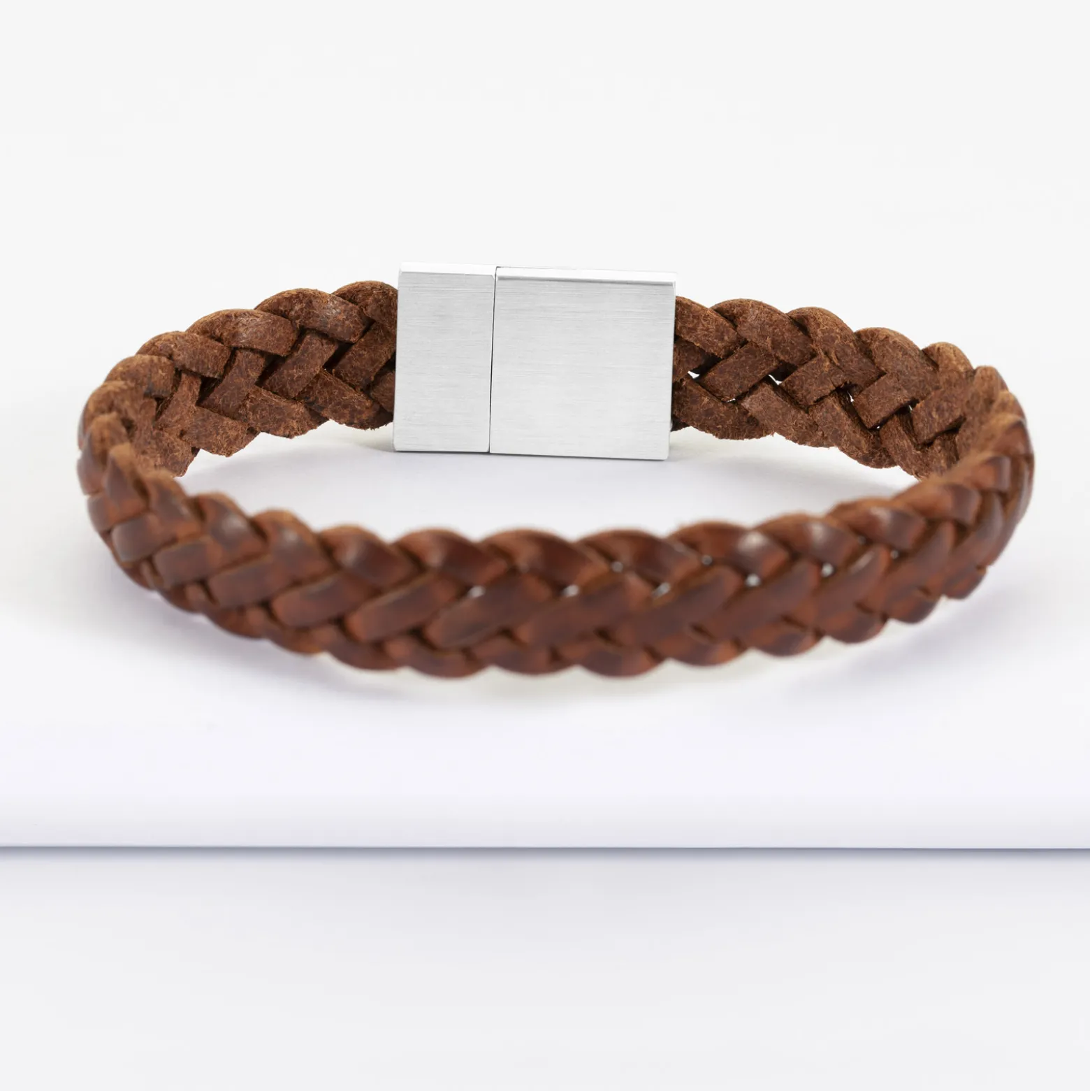 Bracelet homme personnalisé cuir tressé fermoir gravé acier 15x15 mm