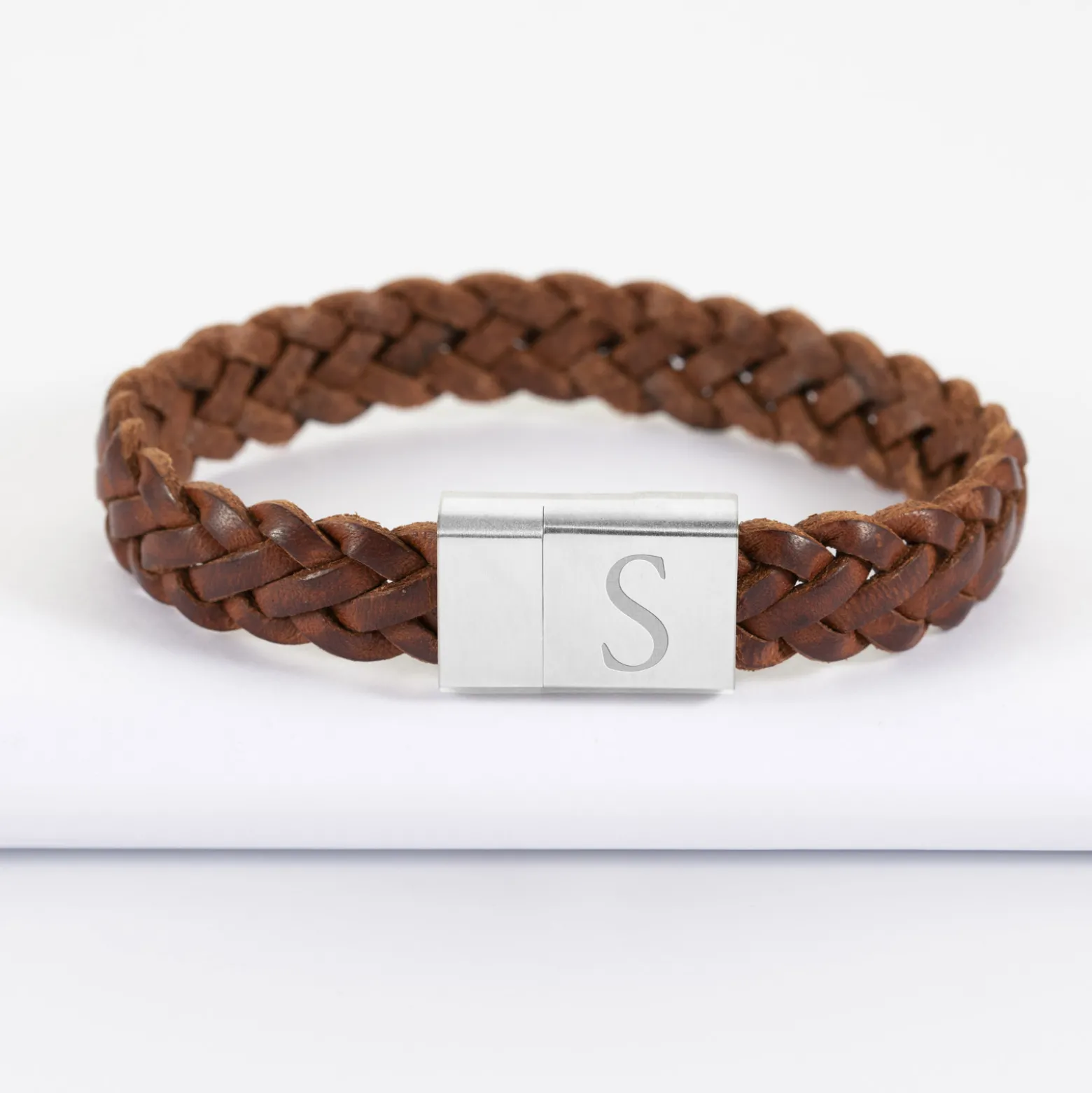 Bracelet homme personnalisé cuir tressé fermoir gravé acier 15x15 mm