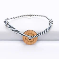 Bracelet homme personnalisé cordon marin tressé médaille gravée bois cible ronde 21 mm