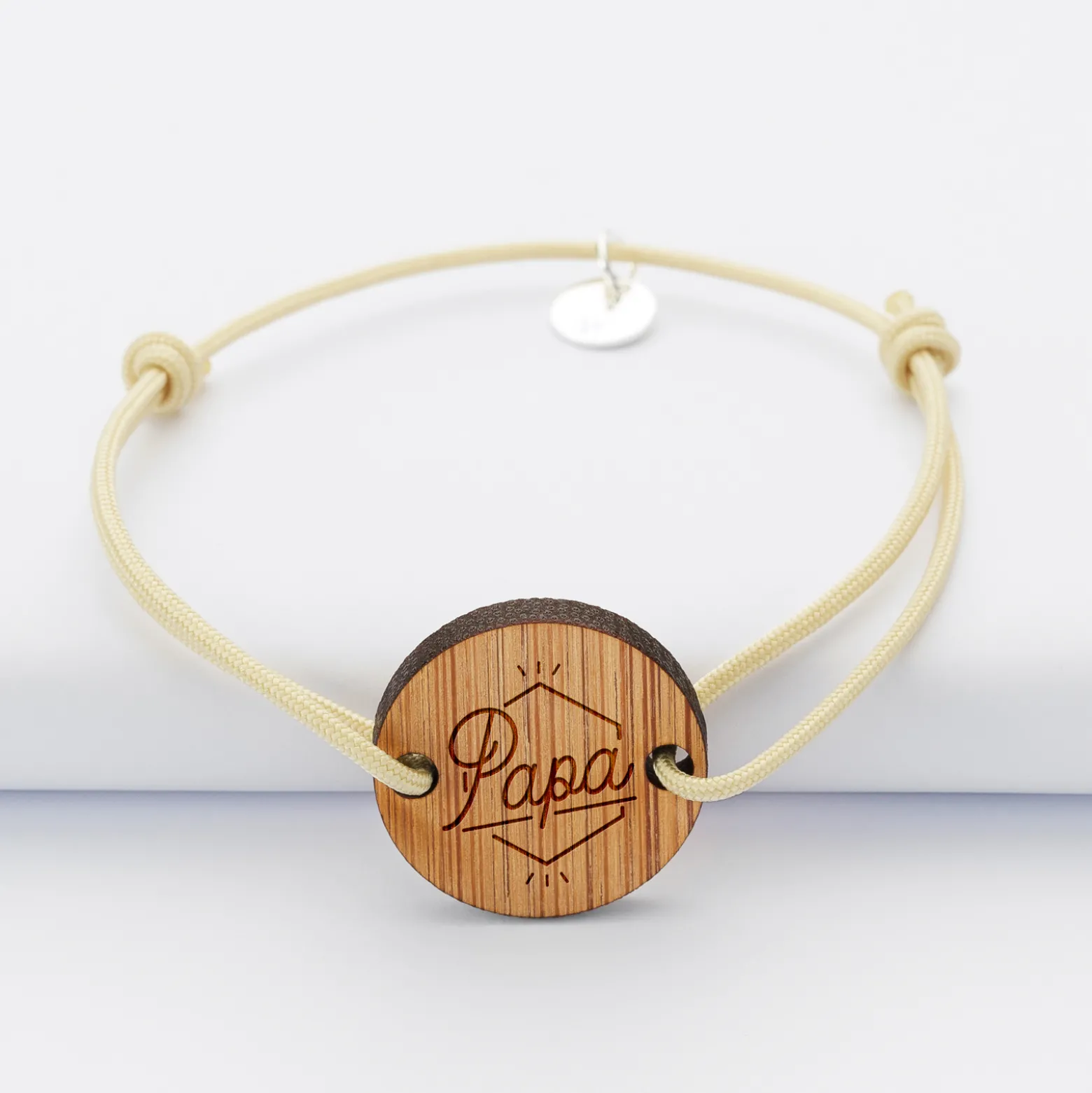 Bracelet homme personnalisé cordon simple médaille gravée bois ronde 2 trous 21 mm