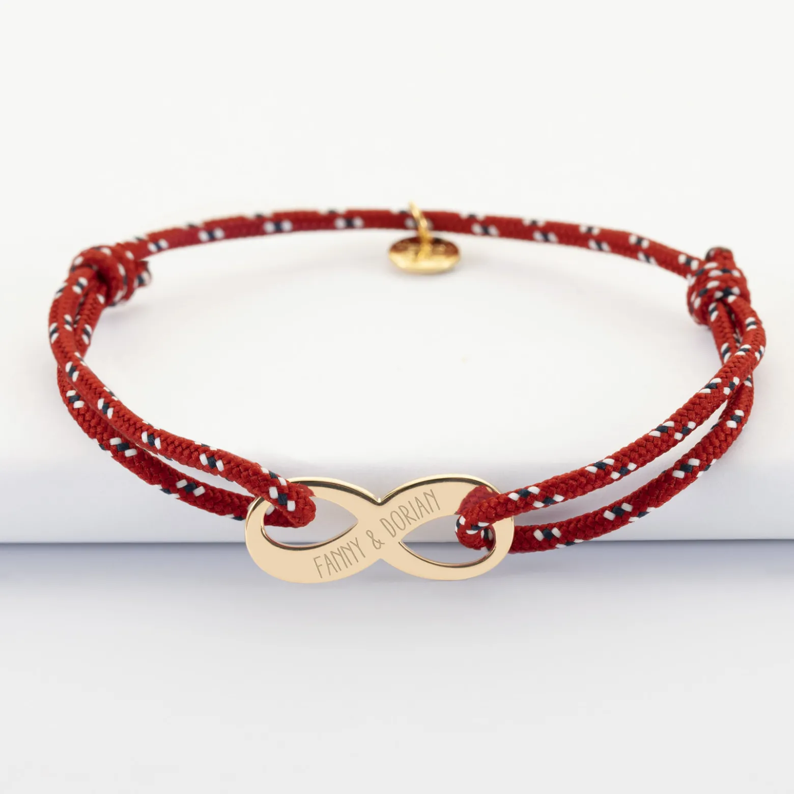 Bracelet infini homme personnalisé cordage marin simple médaille gravée plaqué or 25x10mm