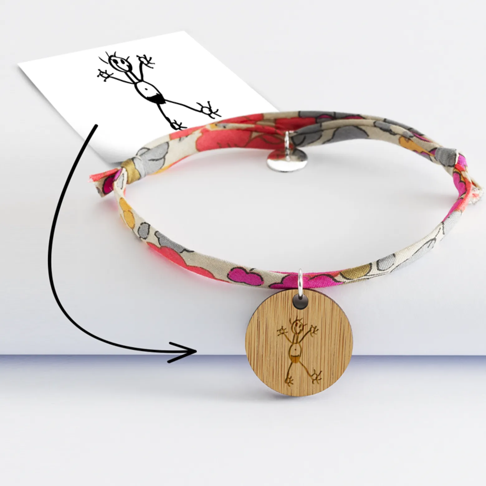 Bracelet Liberty personnalisé médaille gravée bois dormeuse ronde 20 mm