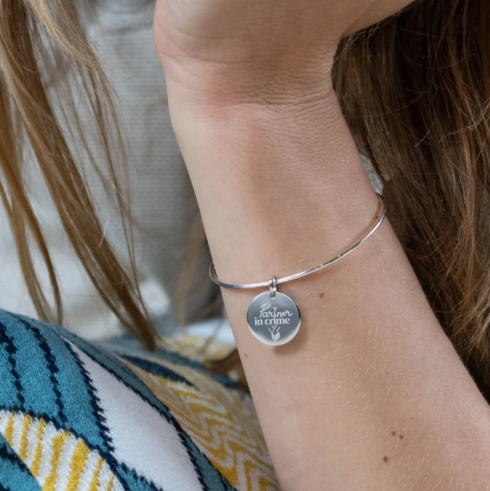 Bracelet Mariée personnalisé jonc argent médaille gravée 15 mm