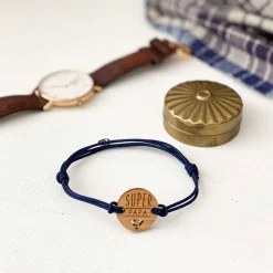 Bracelet Papa homme médaille gravée bois ronde 21 mm - Edition spéciale "Papa super héros"