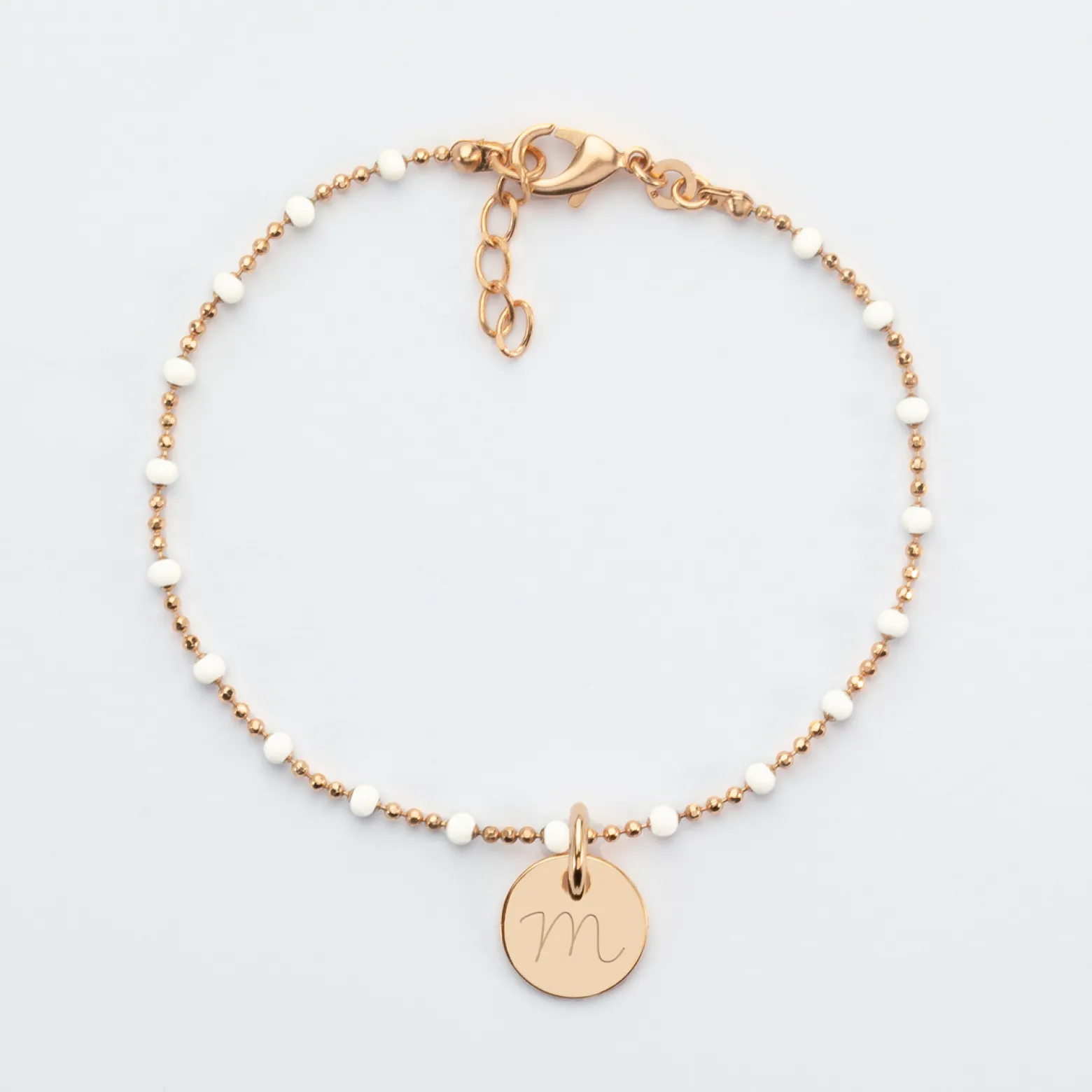 Bracelet perles colorées personnalisé médaille gravée plaqué or 10 mm