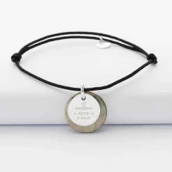 Bracelet personnalisé breloque nacre noire 19 mm et médaille gravée argent 15 mm