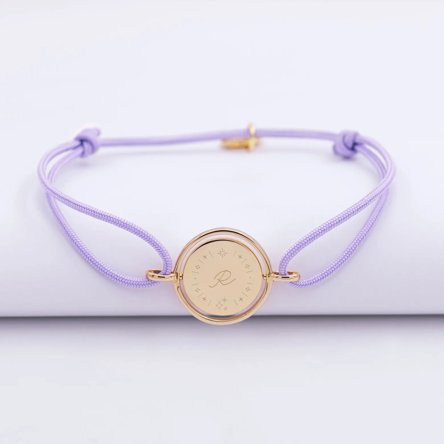 Bracelet personnalisé cordon médaille réversible Eternelle gravée plaqué or 2 trous 16 mm - HappyBulle x Capucine