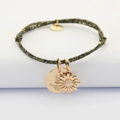 Bracelet personnalisé cordon pailleté médaille gravée plaqué or 15 mm et breloque marguerite scintillant 13 mm