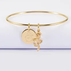Bracelet personnalisé jonc plaqué or médaille gravée 15 mm et breloque rose 19 mm