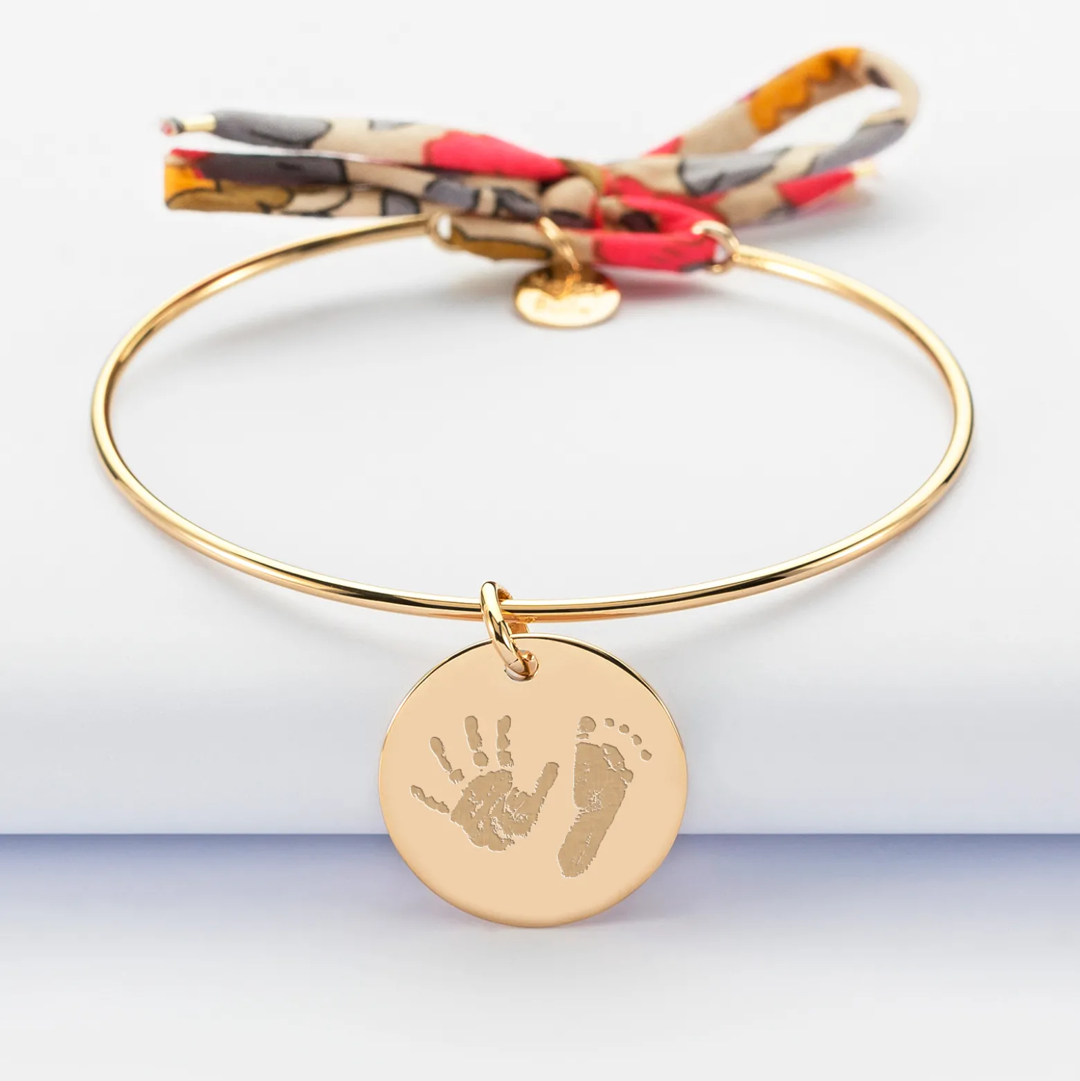 Bracelet personnalisé jonc plaqué or et cordon Liberty médaille gravée 19 mm