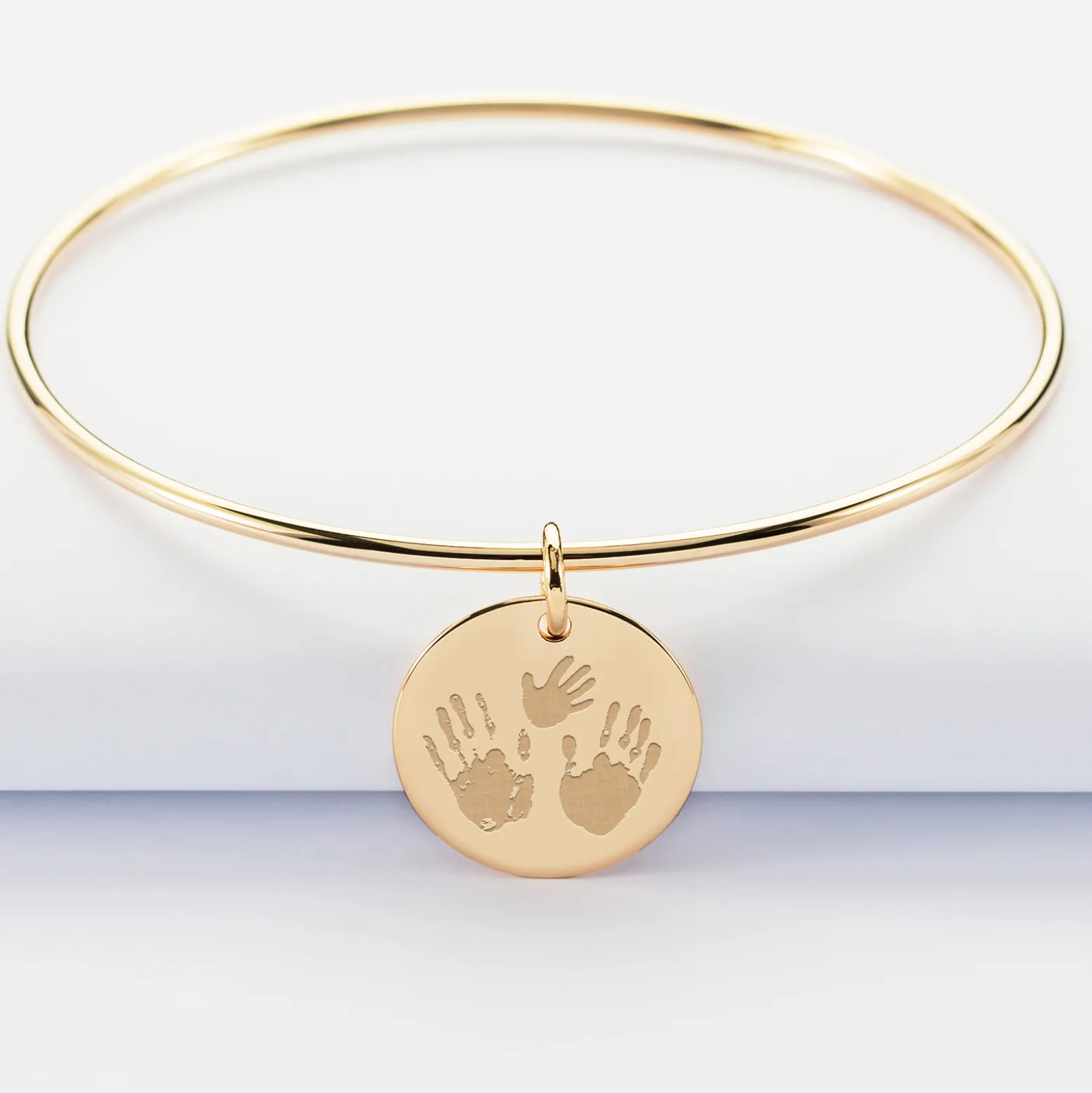 Bracelet personnalisé jonc plaqué or médaille gravée 19 mm
