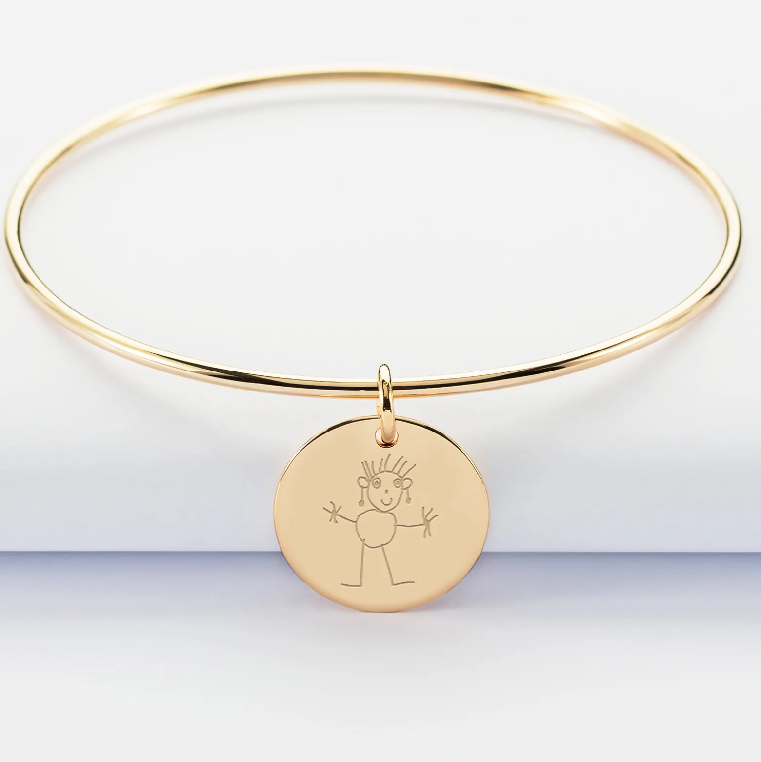 Bracelet personnalisé jonc plaqué or médaille gravée 19 mm