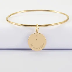 Bracelet personnalisé jonc plaqué or médaille gravée texturée rose scintillante 19 mm