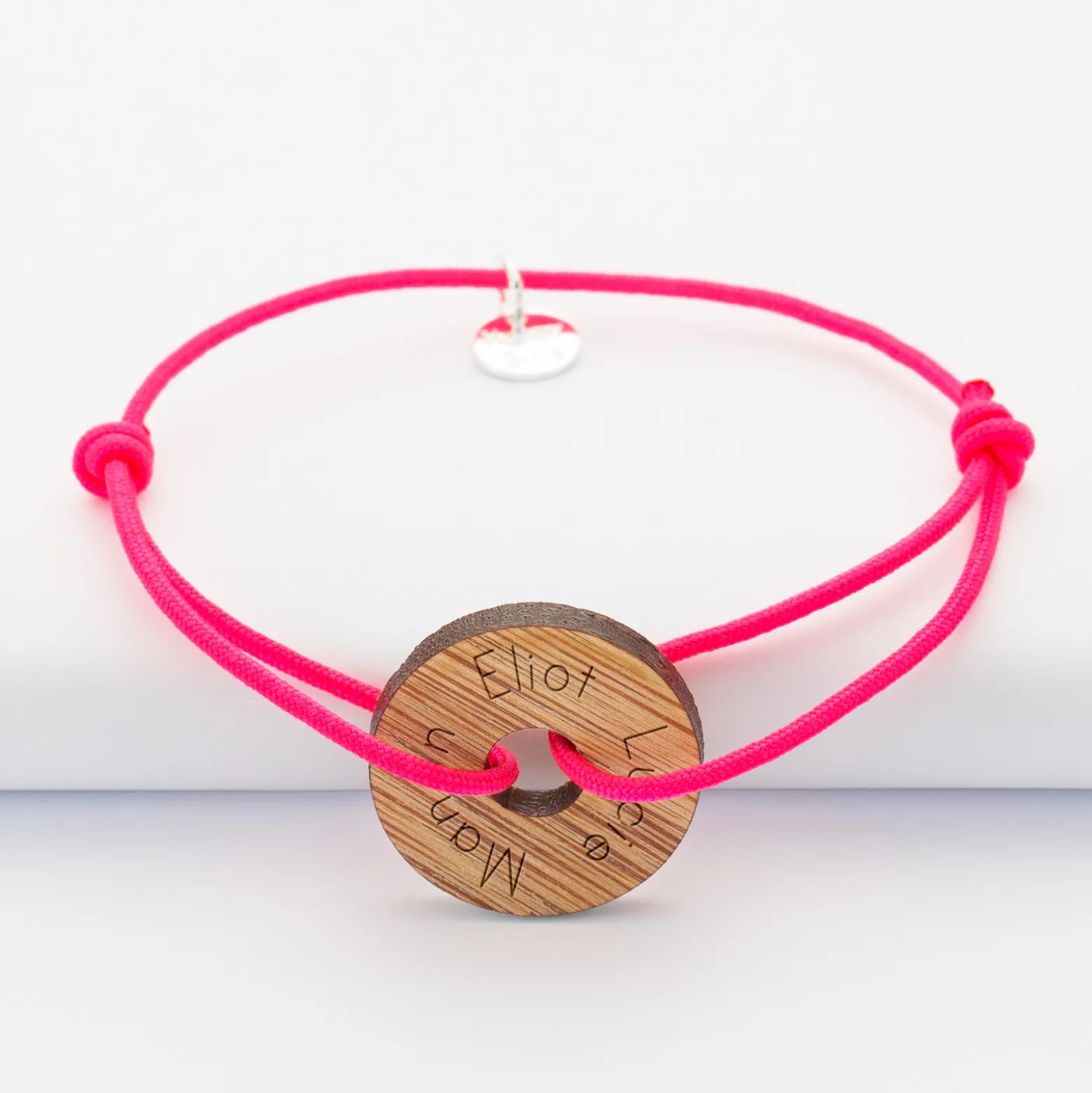 Bracelet personnalisé médaille gravée bois cible ronde 21 mm