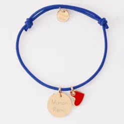 Bracelet personnalisé médaille gravée plaqué or 15 mm et breloque coeur email 10 mm