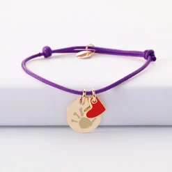 Bracelet personnalisé médaille gravée plaqué or 15 mm et breloque coeur email 10 mm