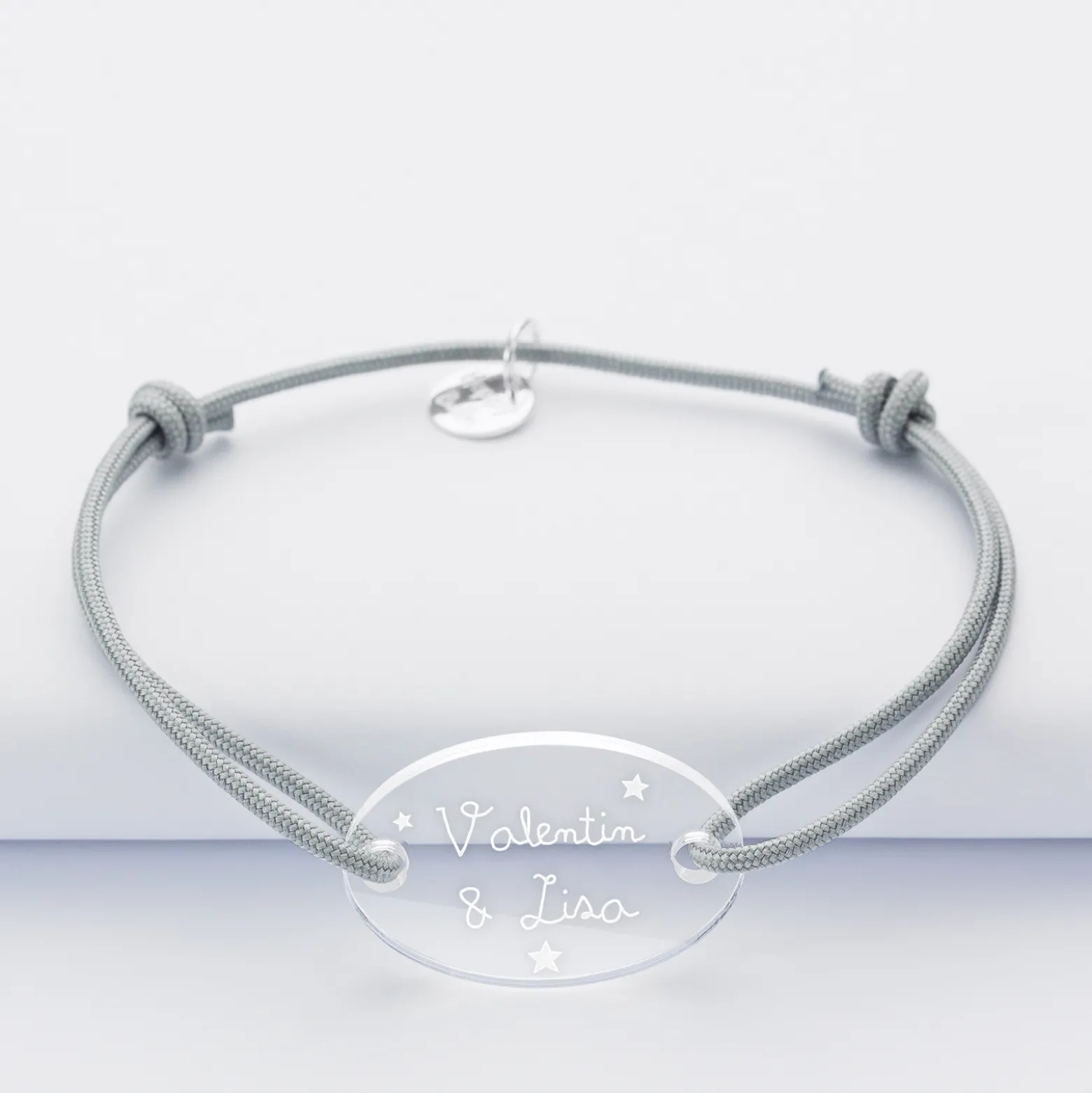 Bracelet personnalisé médaille gravée acrylique ovale 25x17 mm