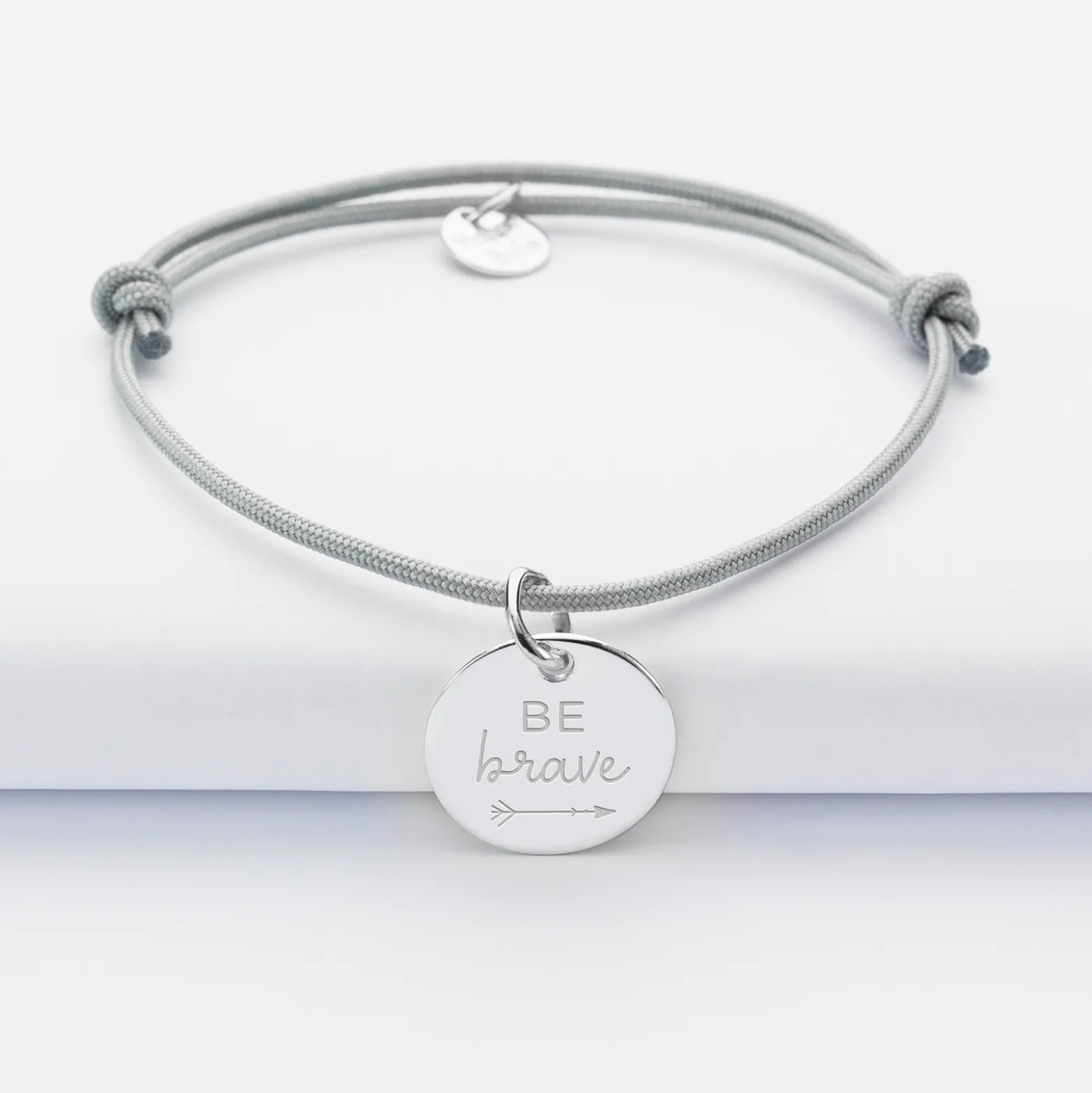 Bracelet personnalisé médaille gravée argent dormeuse 15mm - Nos petits imparfaits