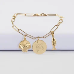 Bracelet personnalisé petites mailles médaille gravée plaqué or 15 mm et breloque(s) summer - à composer