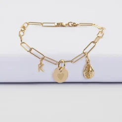 Bracelet personnalisé petites mailles médaille gravée plaqué or 10 mm et breloque(s) summer - à composer