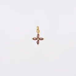 Breloque fleur pétales zircons plaqué or 10 mm