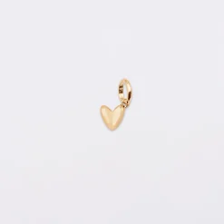 Breloque petit coeur bombé plaqué or 7 mm - HappyBulle x Atelier Wagram