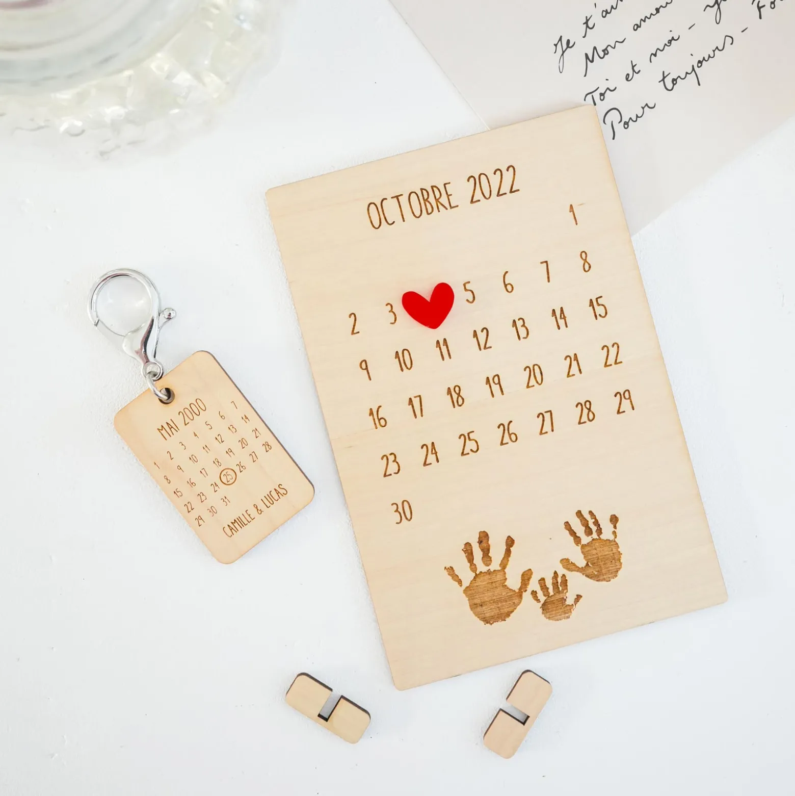 Cadre calendrier personnalisé bois gravé 15x10 cm avec support