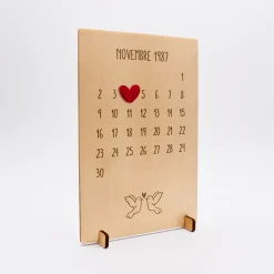 Cadre calendrier personnalisé bois gravé 15x10 cm avec support