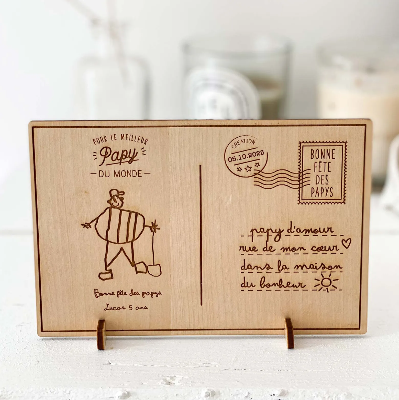 Cadre carte postale papy personnalisé bois gravé 15x10 cm avec support - édition spéciale "Bonne fête papy"