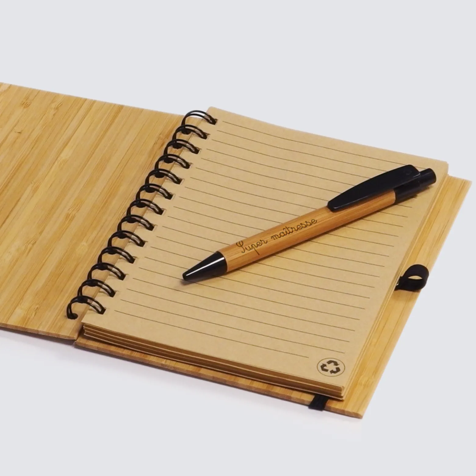 Carnet bambou Merci Maîtresse 14,5x18 cm et stylo gravé - édition limitée pré-personnalisée