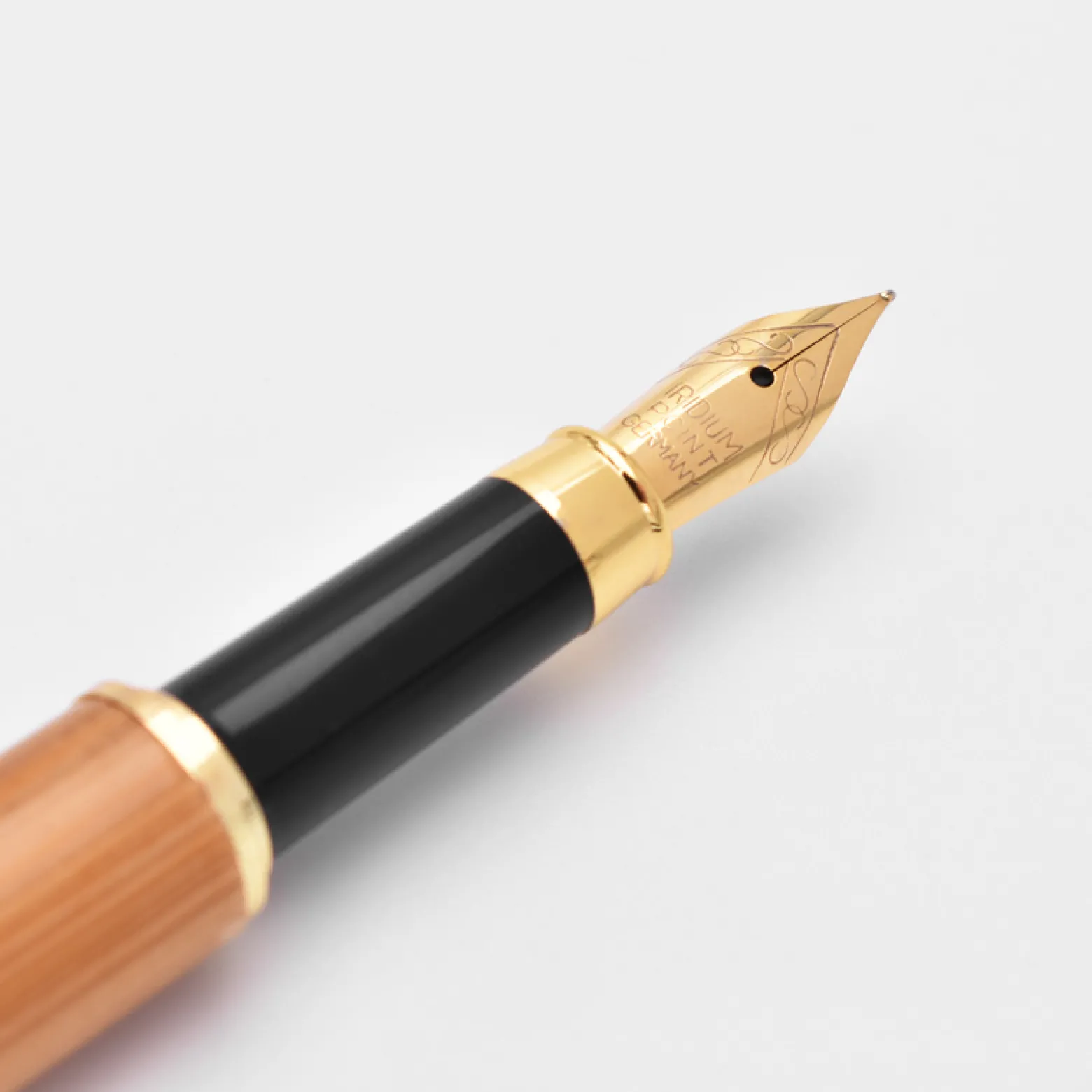 Coffret bambou personnalisé et stylo plume gravé 172x50mm