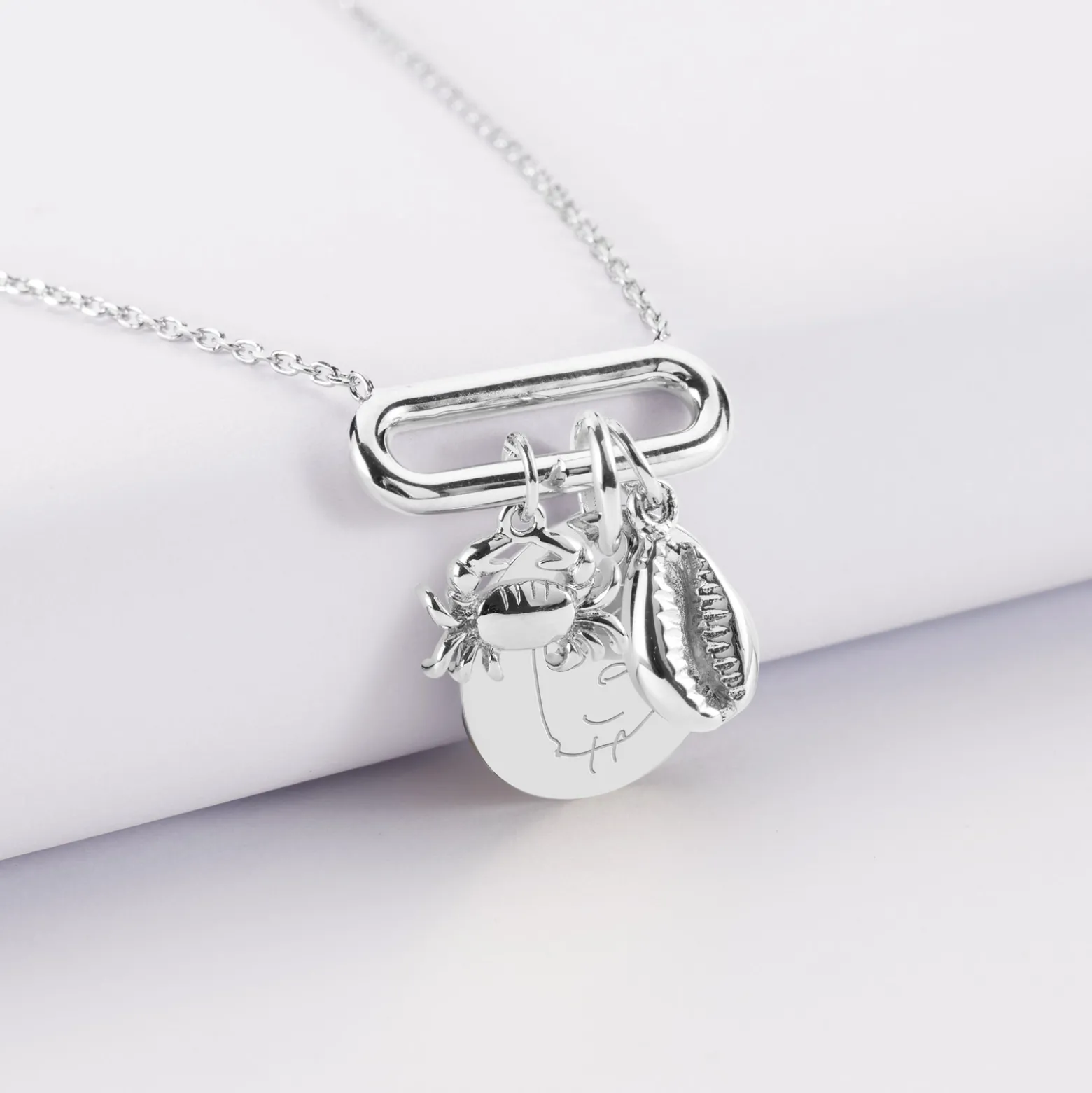 Collier chaîne ovale ouvert personnalisé médaille gravée argent 15 mm et breloque(s) summer - à composer