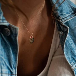 Collier coeur émail rouge personnalisé médaille plaqué or 15 mm