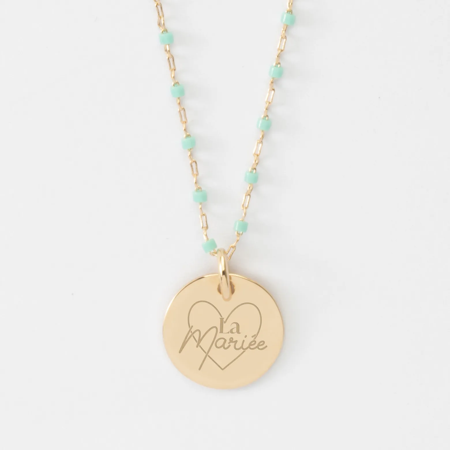 Collier EVJF perles Miyuki colorées personnalisé médaille gravée plaqué or 15 mm