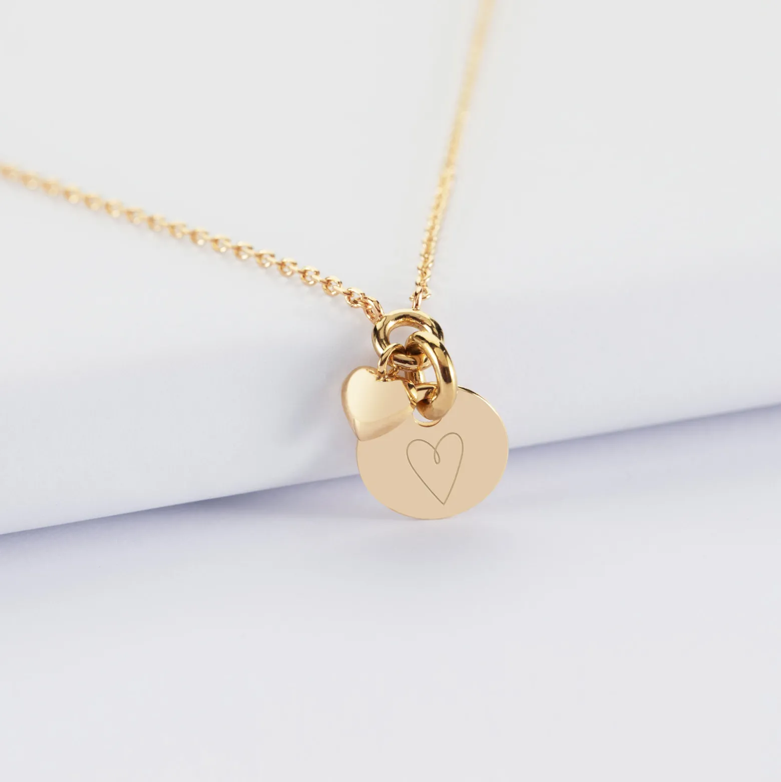 Collier mini coeur bombé personnalisé médaille gravée plaqué or 10 mm