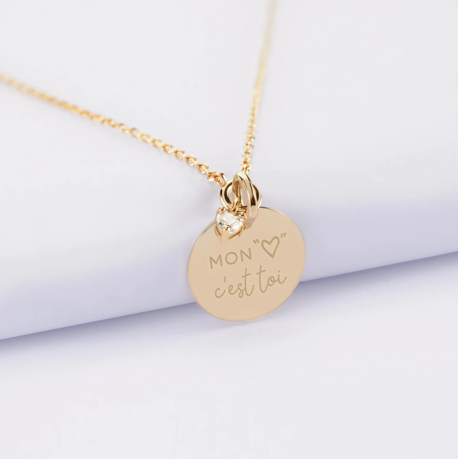 Collier mini coeur scintillant personnalisé médaille gravée plaqué or 15 mm