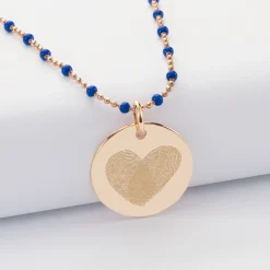 Collier perles colorées personnalisé médaille gravée plaqué or 19 mm