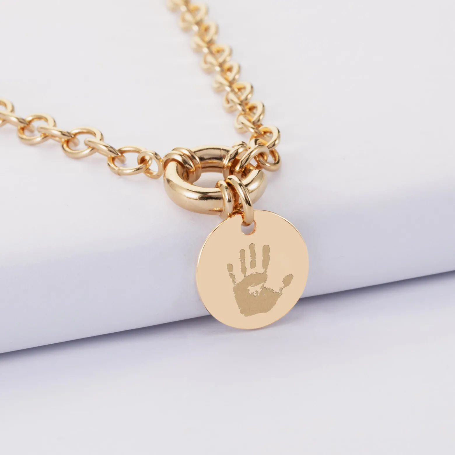 Collier personnalisé chaine fermoir marin médaille gravée plaqué or 15 mm