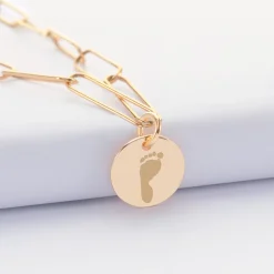 Collier personnalisé grandes mailles médaille gravée plaqué or 15 mm