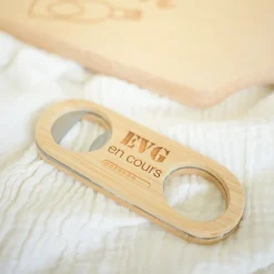 Décapsuleur EVG personnalisé bois gravé 10x4 cm