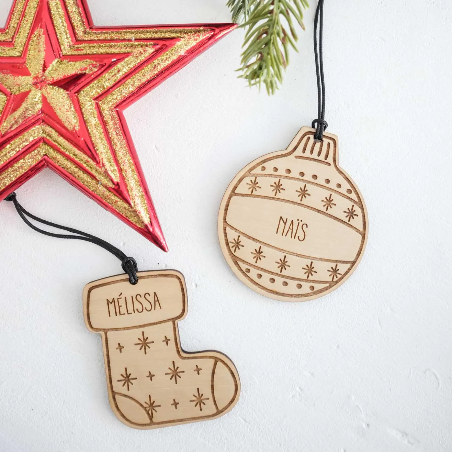 Décoration de Noël personnalisée bois gravé "Boule de Noël"