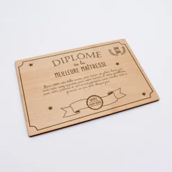Diplôme de la meilleure maîtresse personnalisé bois gravé 15x10 cm avec support