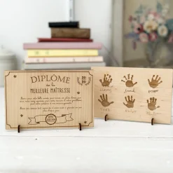 Diplôme de la meilleure maîtresse personnalisé bois gravé 15x10 cm avec support