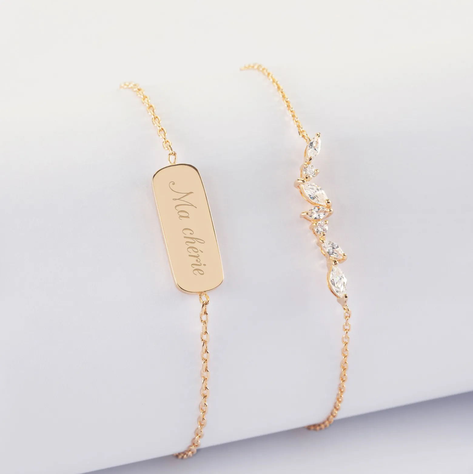 Duo bracelets personnalisés chaine barrette scintillante et médaille gravée plaqué or plaque 20x8 mm