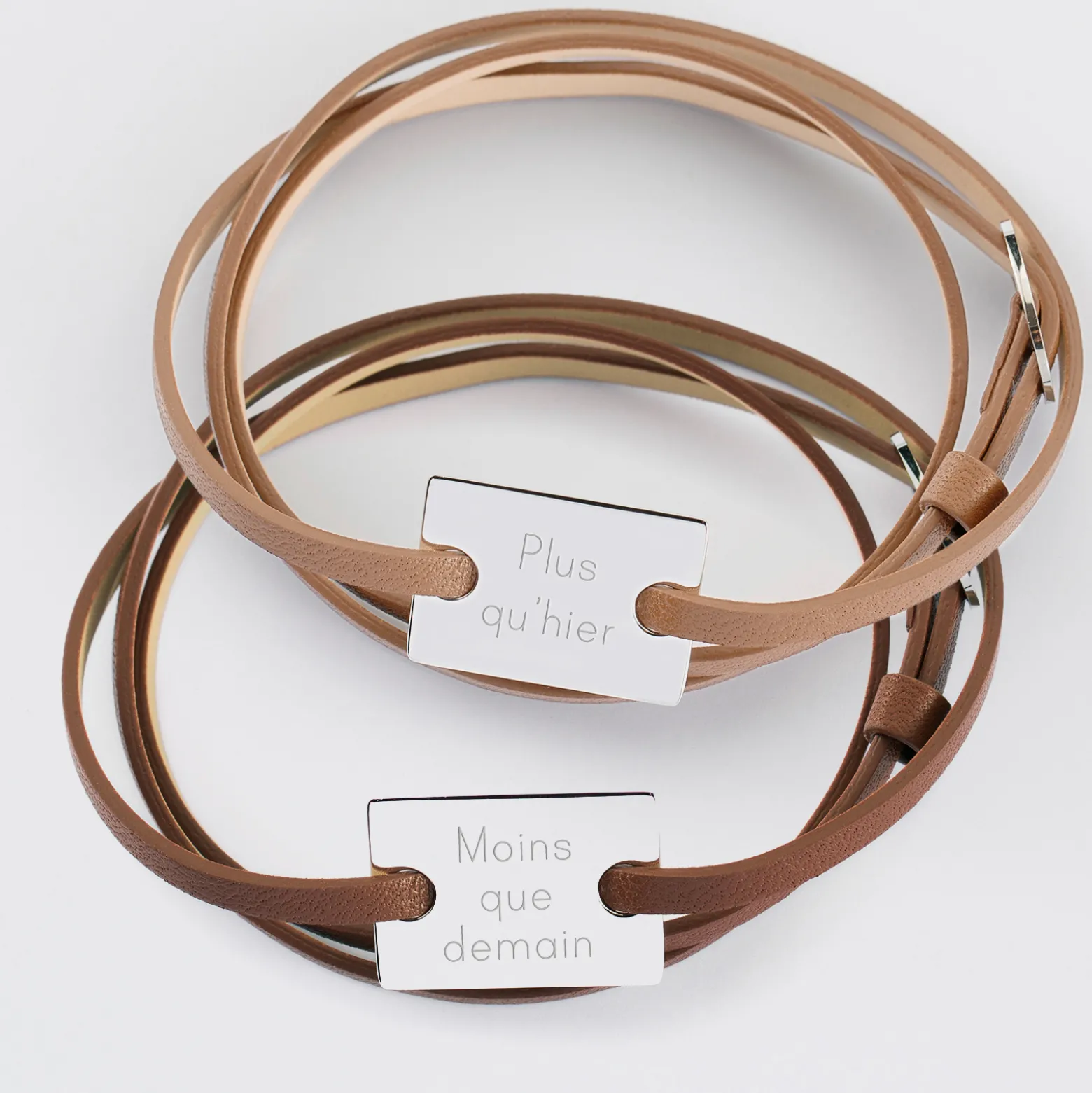 Duo de bracelets cuir personnalisés médailles gravées argent rectangles 2 trous 23x16 mm