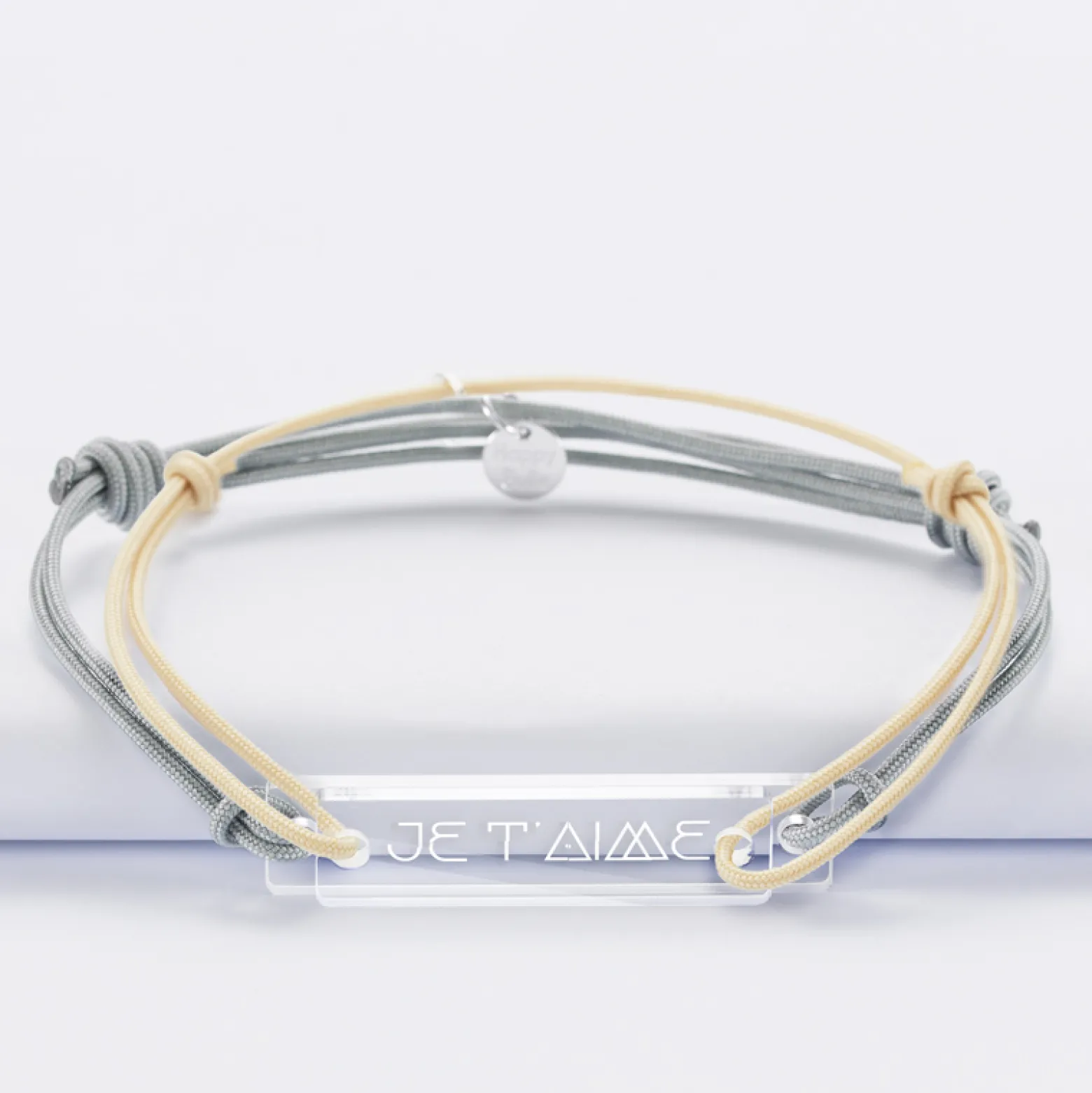 Duo de bracelets inséparables médailles gravées acrylique - Edition spéciale "Je t'aime"