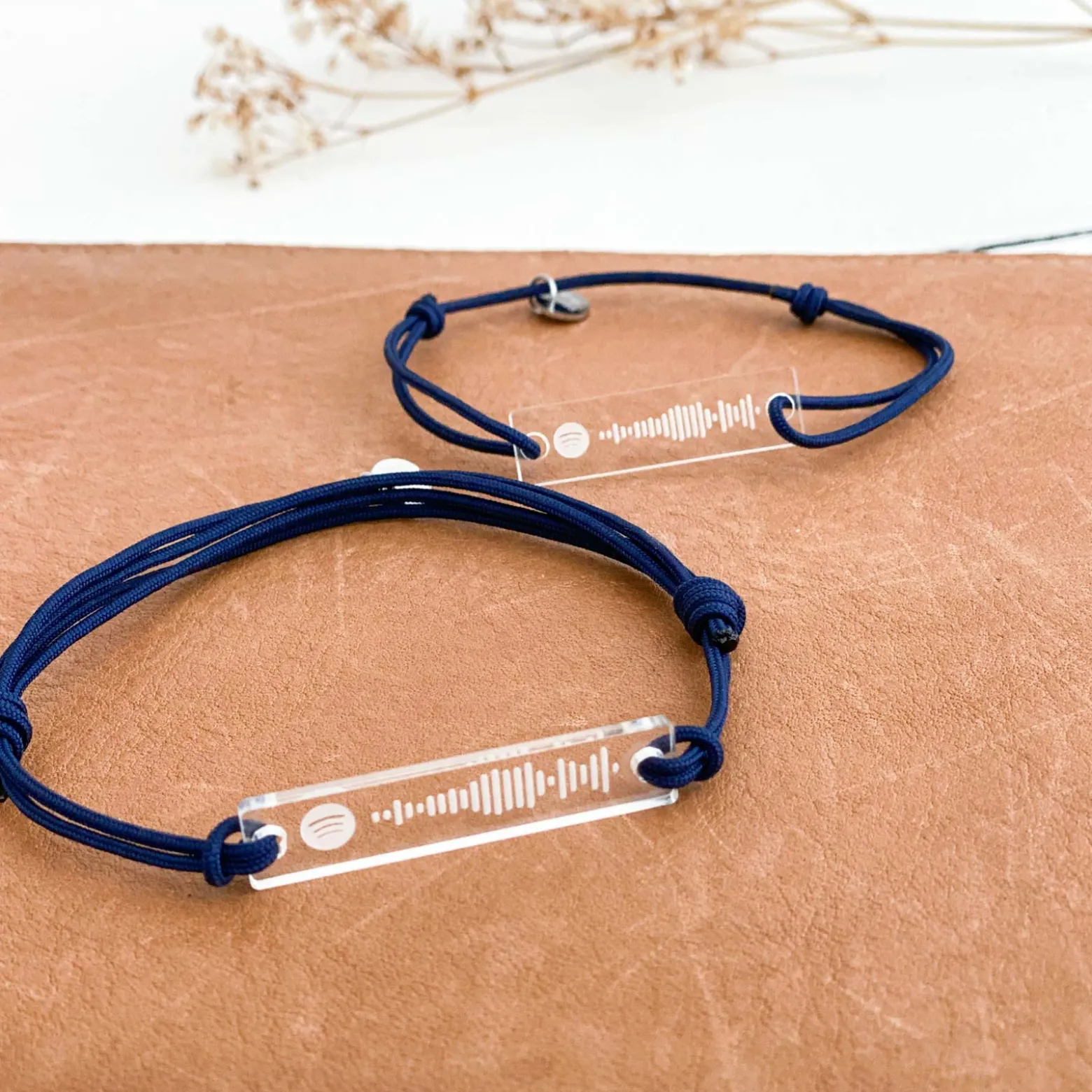 Duo de bracelets médailles gravées acrylique Spotify