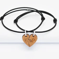 Duo de bracelets personnalisés médailles gravées bois 