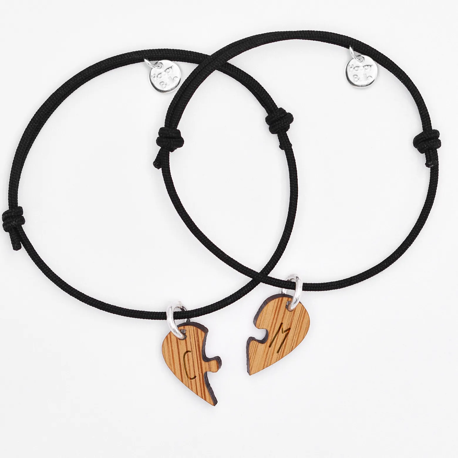 Duo de bracelets personnalisés médailles gravées bois "coeur inséparable"