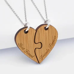Duo de pendentifs personnalisés médailles gravées bois prénoms 